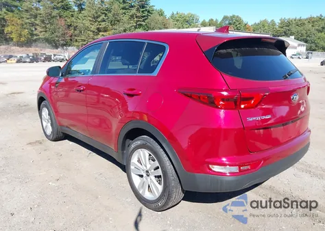 2018 Kia Sportage Lx z USA, uszkodzony, nr VIN KNDPMCAC6J7447681